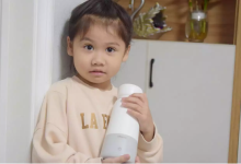七彩叮当无线便携调奶器评测:便捷加热,四档控温,宝妈出行新选择-有卡有网