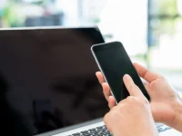 苹果手机开不了机怎么办?iphone开不了机的原因及解决方法-路由网