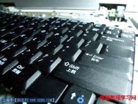 教您如何清理笔记本键盘-路由网
